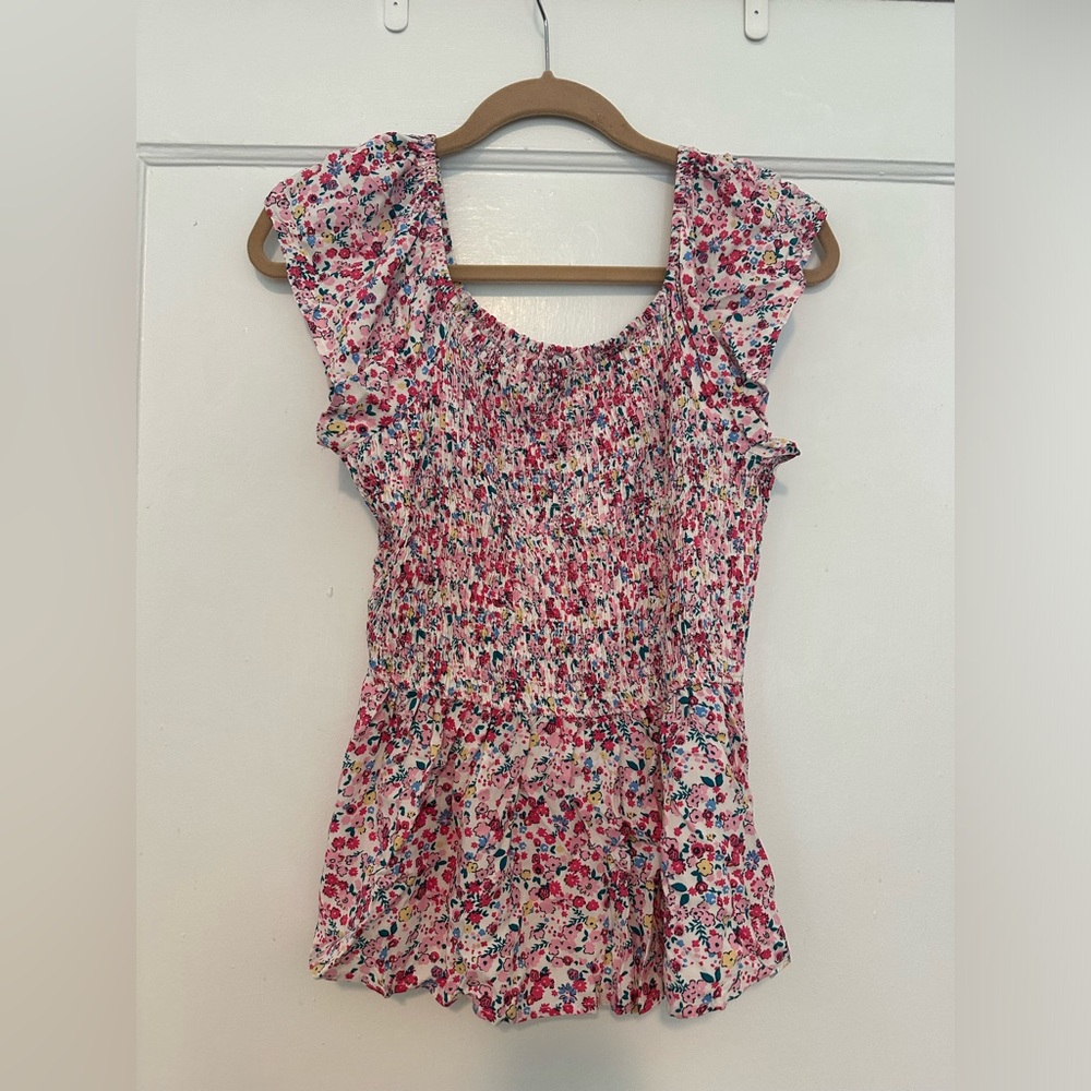 daisies smocked top